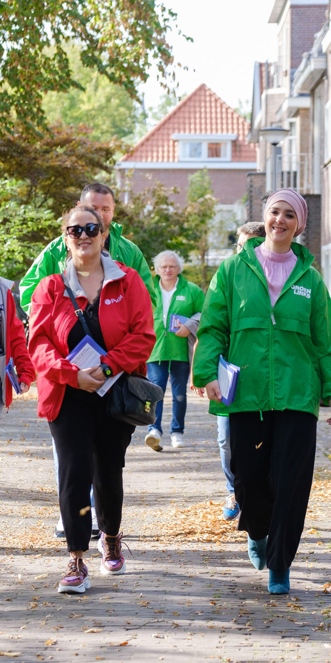 Esmah Lahlah op campagne in Tilburg